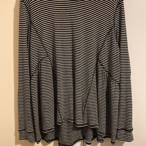 Long sleeve striped black and white top.